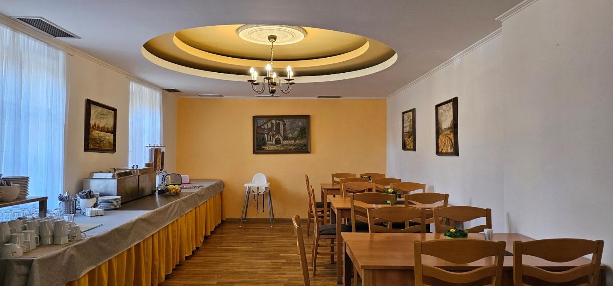 Zamecky Hotel Lednice Exterior foto